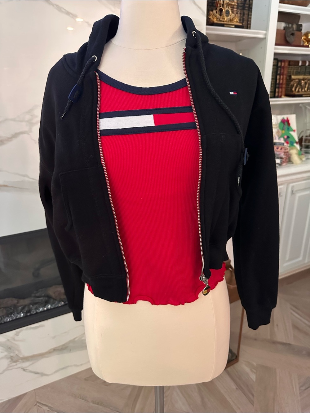 Vintage Tommy Hilfiger Black Zip Hoodie